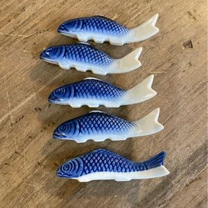 Ceramic Blue and White Fish Shaped Chopstick Holders Rests Rack Cutlery Set of 5
